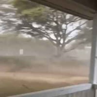 눈 앞에서 본 토네이도