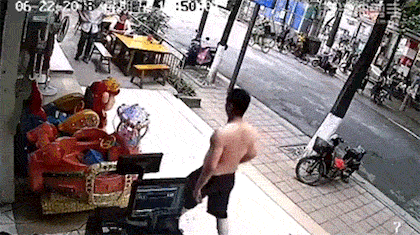 20180710_172701_-1924365742.gif