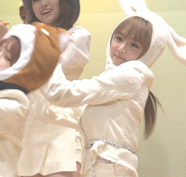 mnet_k-20190220-165517-000.gif