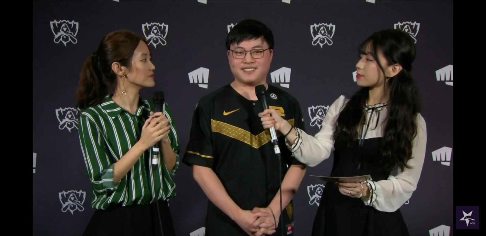 Screenshot_20191012-231721_YouTube.jpg