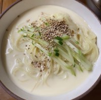콩국수 설탕? 소금?