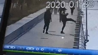 ??:야! 이거 차면 넘어가겠다ㅋㅋㅋ