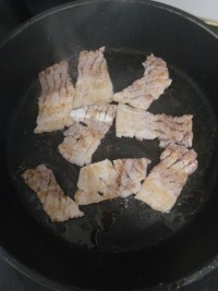 아침부터 고기 구워먹는 나...