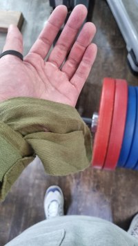 스트랩 놓고왔는데