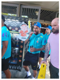 오늘자 남산에서 츄러스 사 먹는 외국인