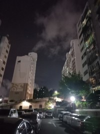 야심한 시간에..