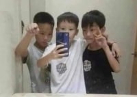 소년들의 10년 뒤 사진