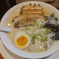 밥먹으러 왔어.