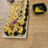 옵붕이들 밥먹어라