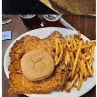 롯데리아도 한수 접는 미국 돈까스버거