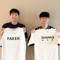 AL Shanks X T1 Faker 유니폼 교환