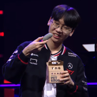 wtf they gave me a rock kekekekekekekeke