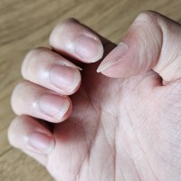 손톱 깍을까