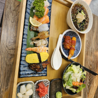 옵붕이들 밥먹어라