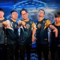 고개를 들어라 티원