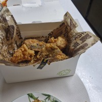 뼈치킨<--이거 ㄹㅇㅂ신들만 먹는거가틈