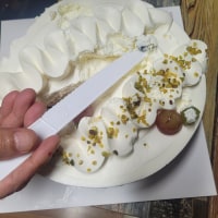 옵붕이 어제 생일 케이크 받은거 아버지랑 같이 먹음