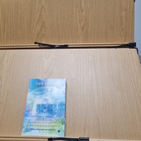 코로나때 목디스크 심해져서 산 책받침인데